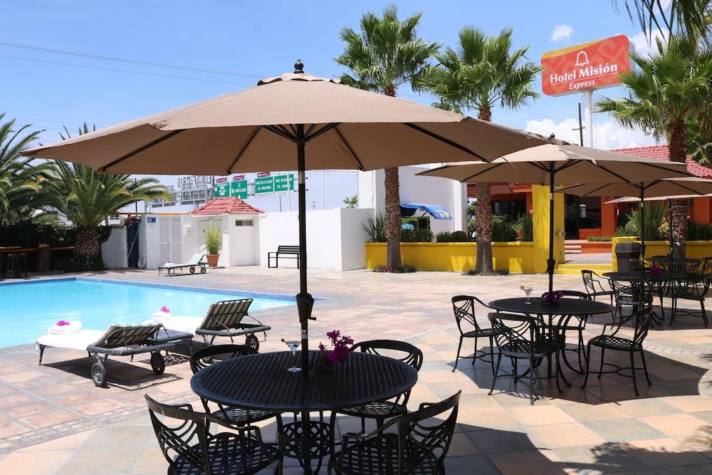 Mision Express Saltillo Exterior foto